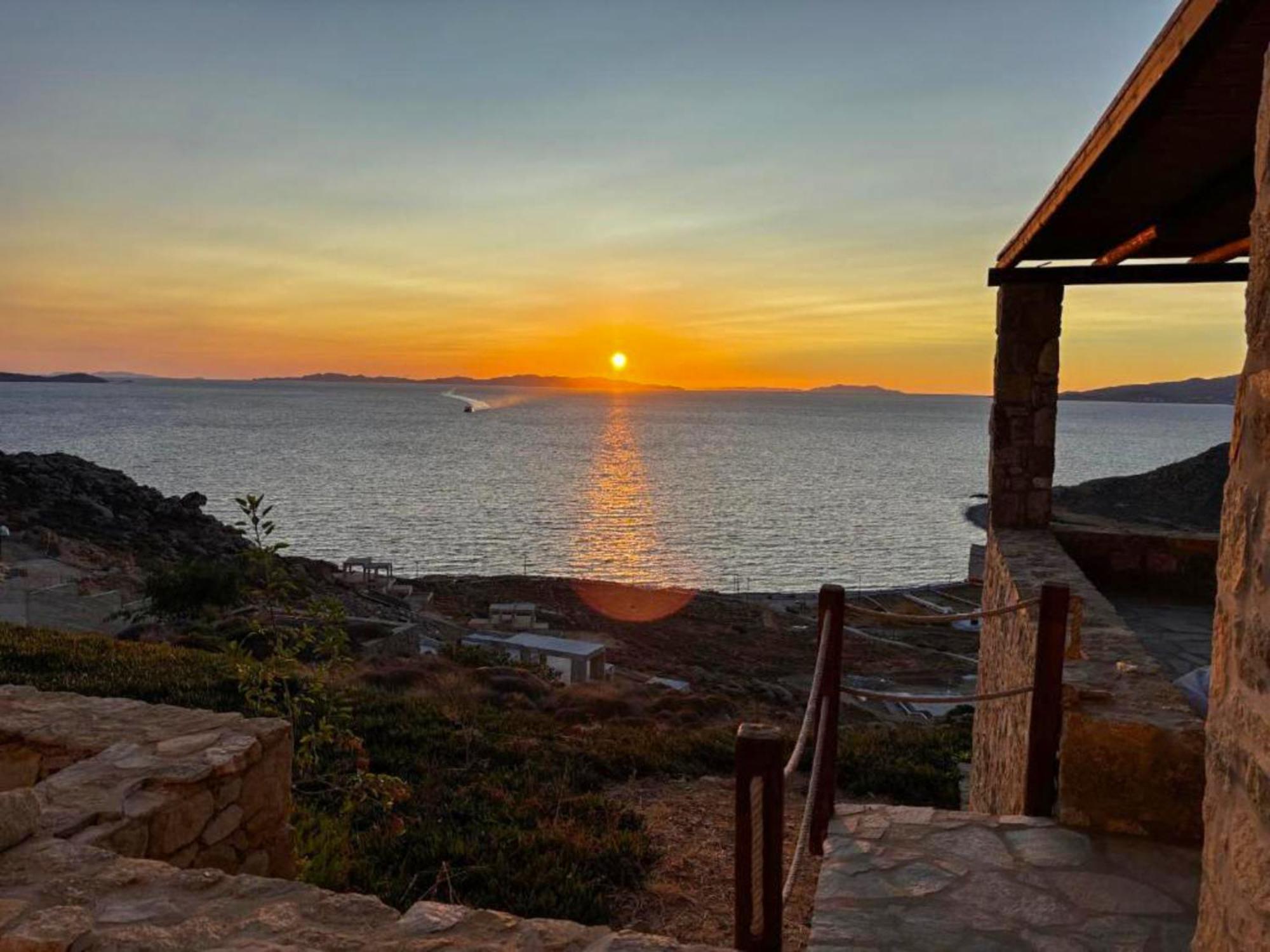 White Rock Suites & Villas Houlakia  Exterior foto