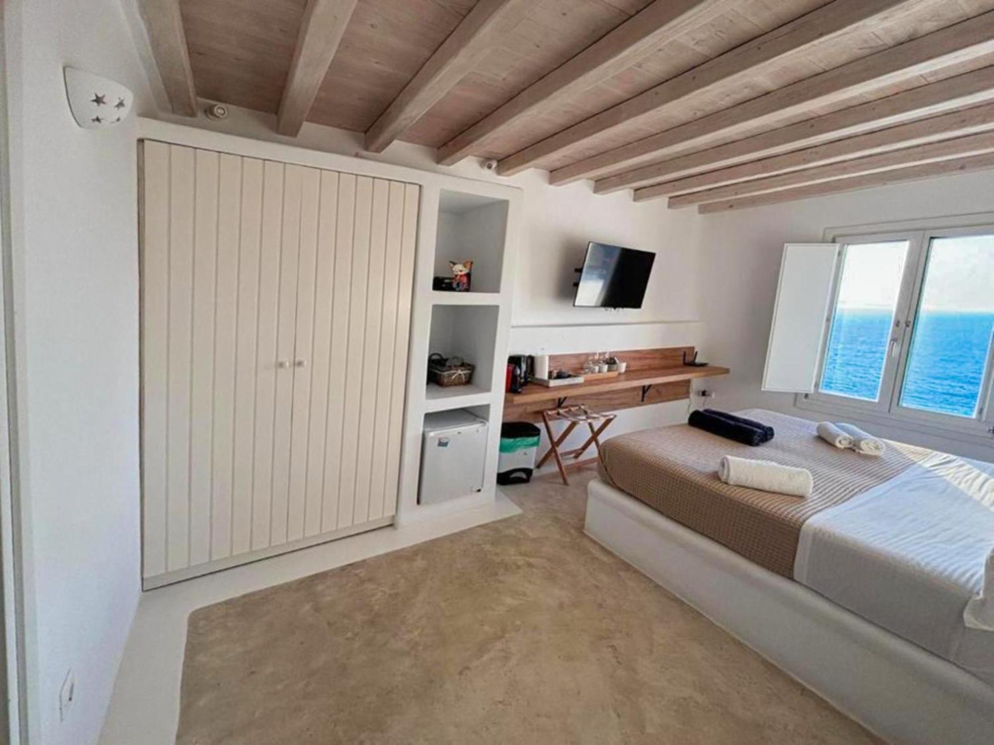 White Rock Suites & Villas Houlakia  Exterior foto